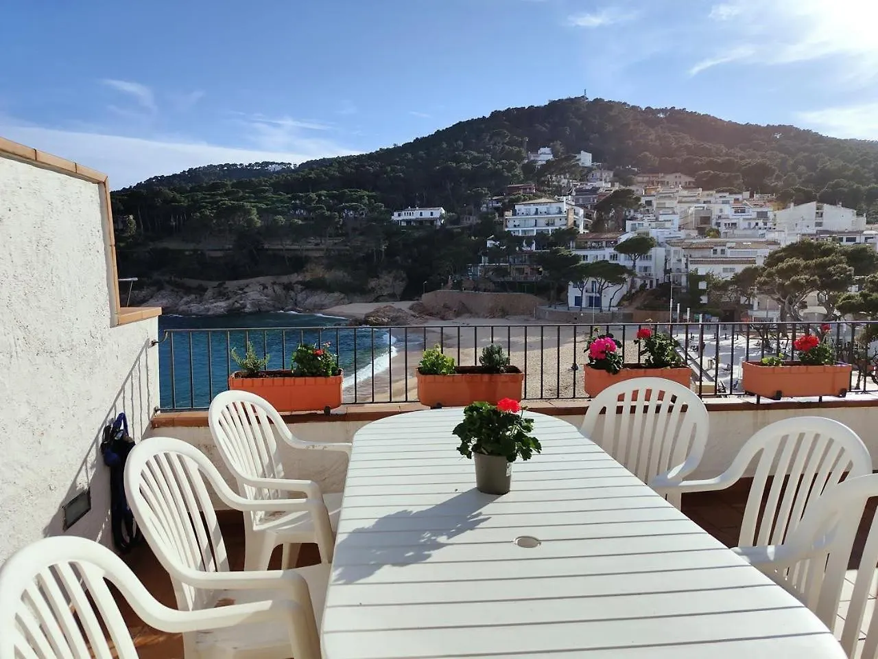 Tamariu Platja - Penthouse On Passeig Del Mar. Apartment