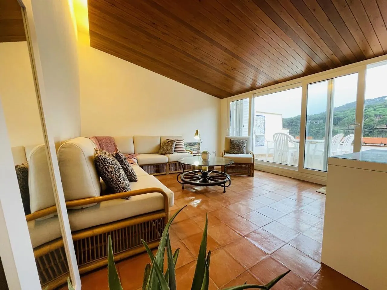 Tamariu Platja - Penthouse On Passeig Del Mar. Apartment