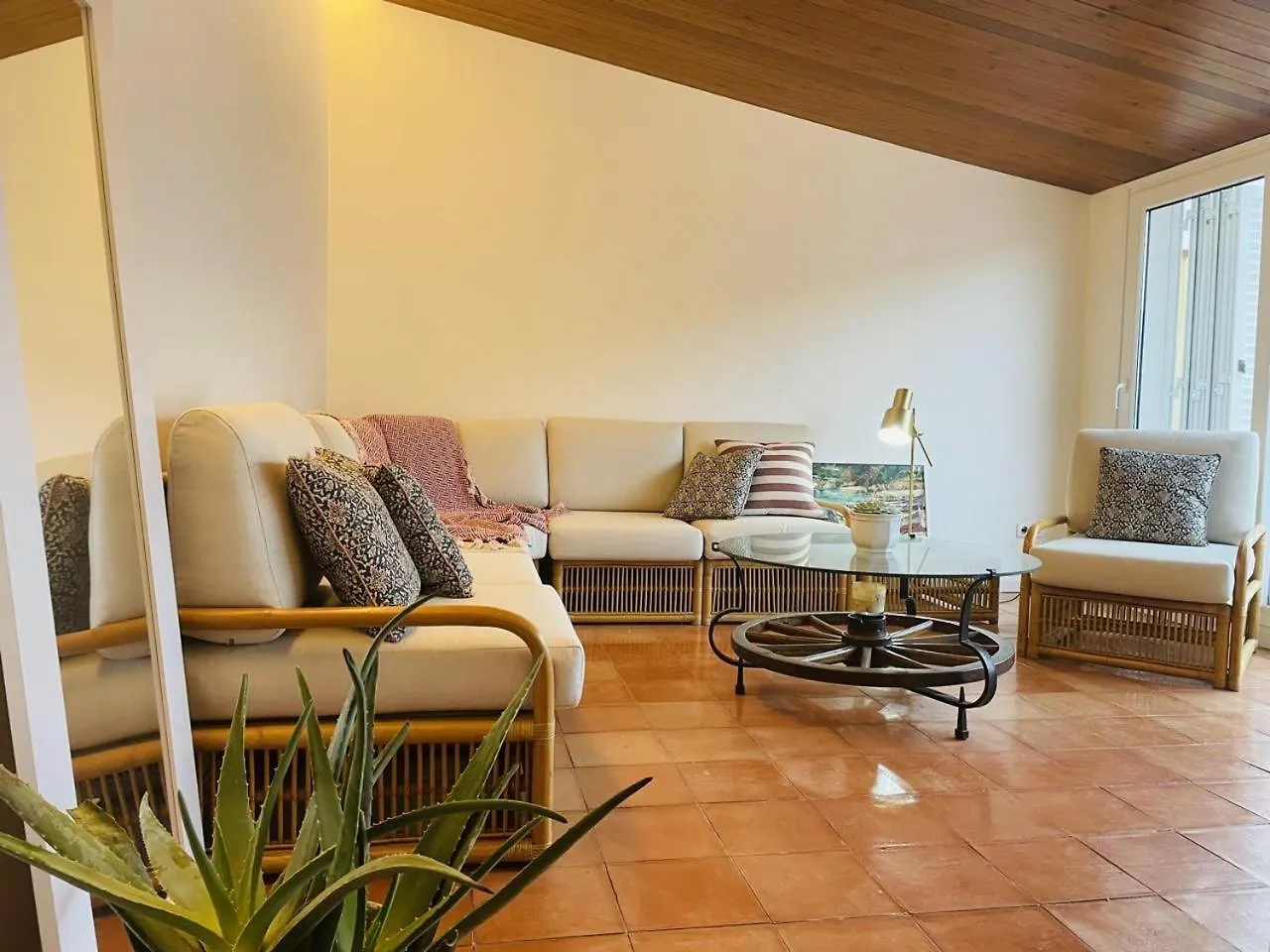 Tamariu Platja - Penthouse On Passeig Del Mar. Apartment