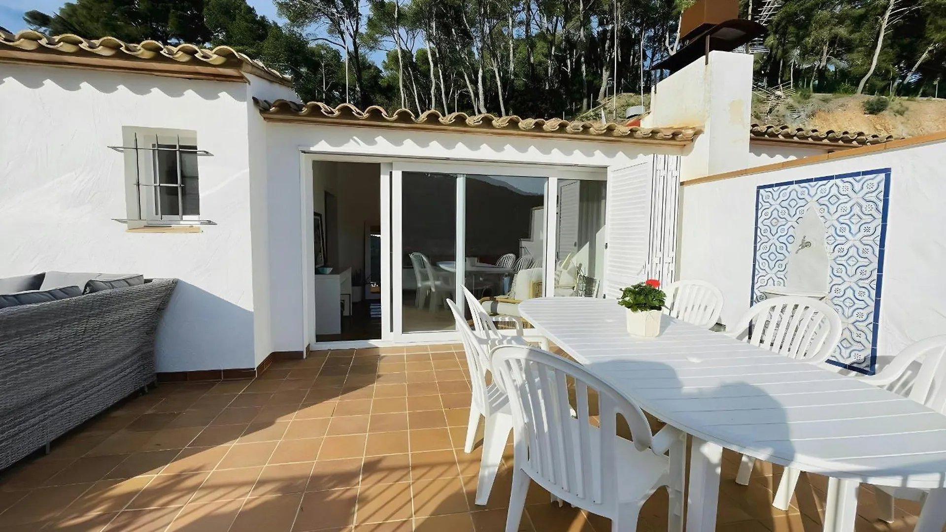 Tamariu Platja - Penthouse On Passeig Del Mar. Apartment