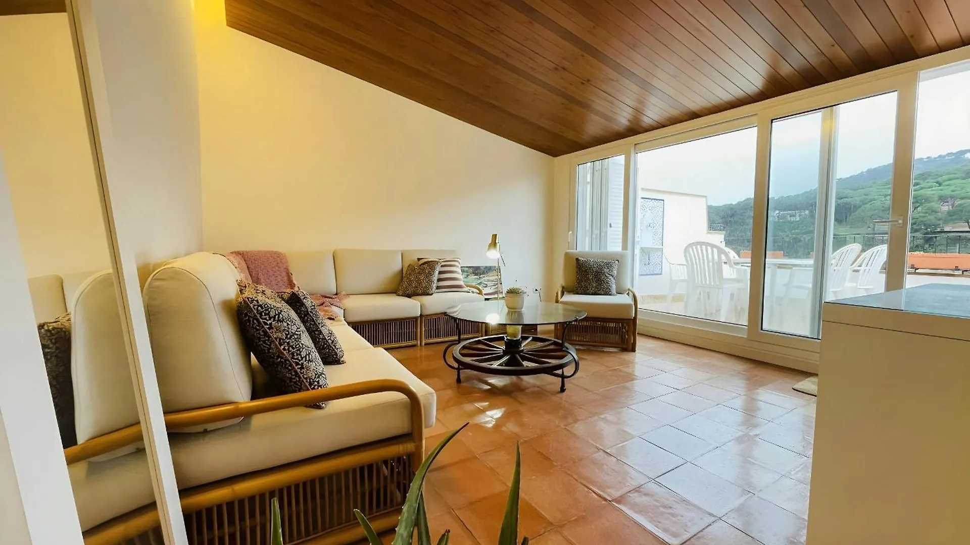 Tamariu Platja - Penthouse On Passeig Del Mar. Apartment Spain