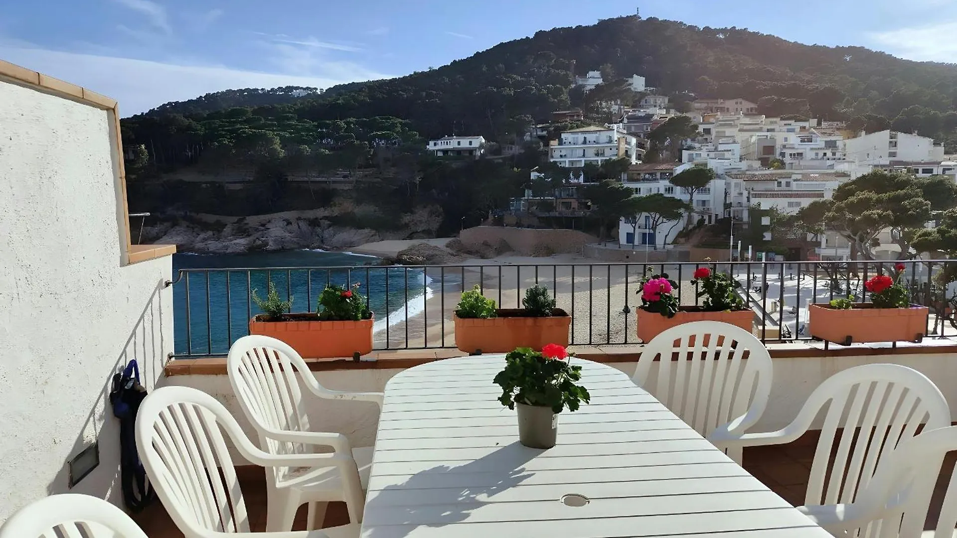 Tamariu Platja - Penthouse On Passeig Del Mar. Apartment 0*,