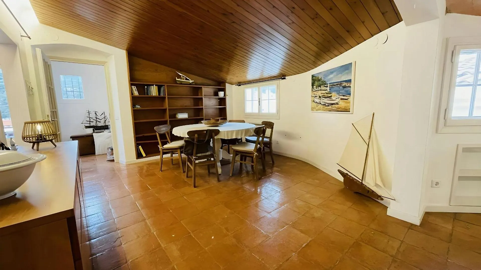 Tamariu Platja - Penthouse On Passeig Del Mar. Apartment