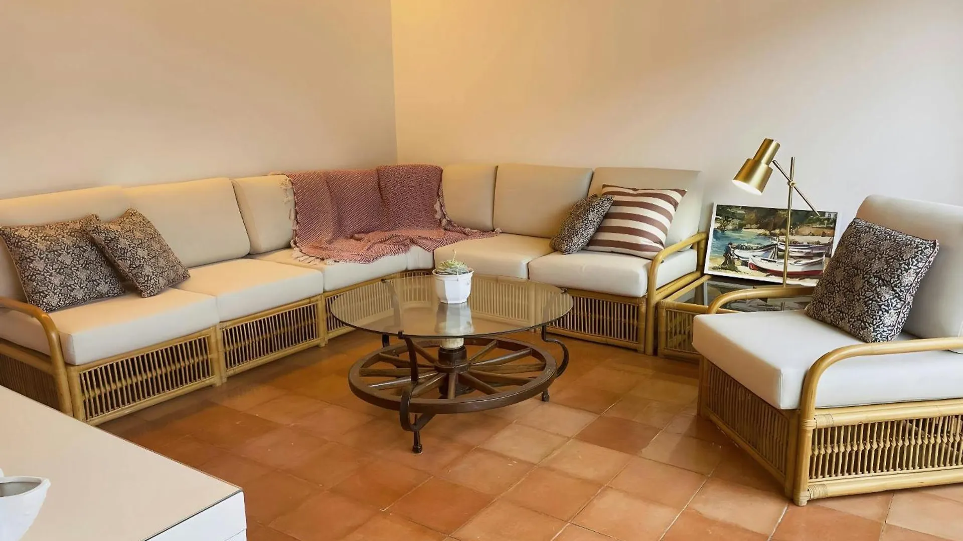 Tamariu Platja - Penthouse On Passeig Del Mar. Apartment