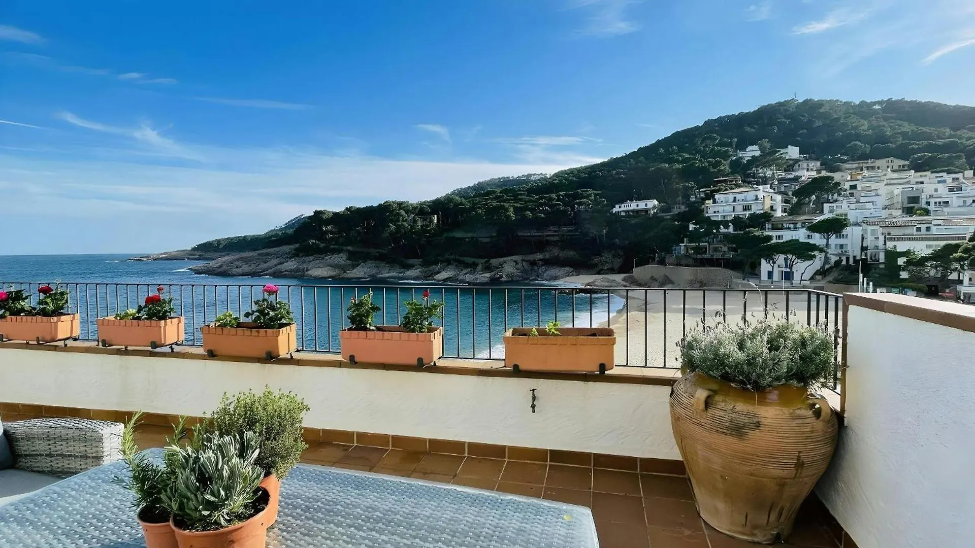 Tamariu Platja - Penthouse On Passeig Del Mar. Apartment 0*,