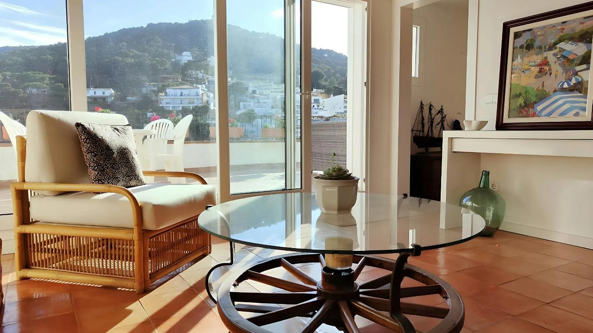 Tamariu Platja - Penthouse On Passeig Del Mar. Apartment 0*,  Spain