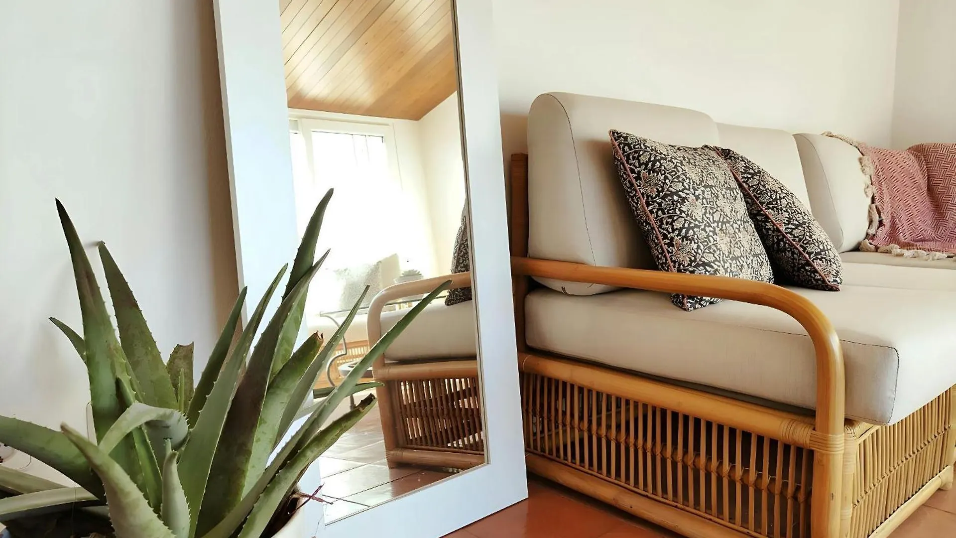 Tamariu Platja - Penthouse On Passeig Del Mar. Apartment 0*,  Spain